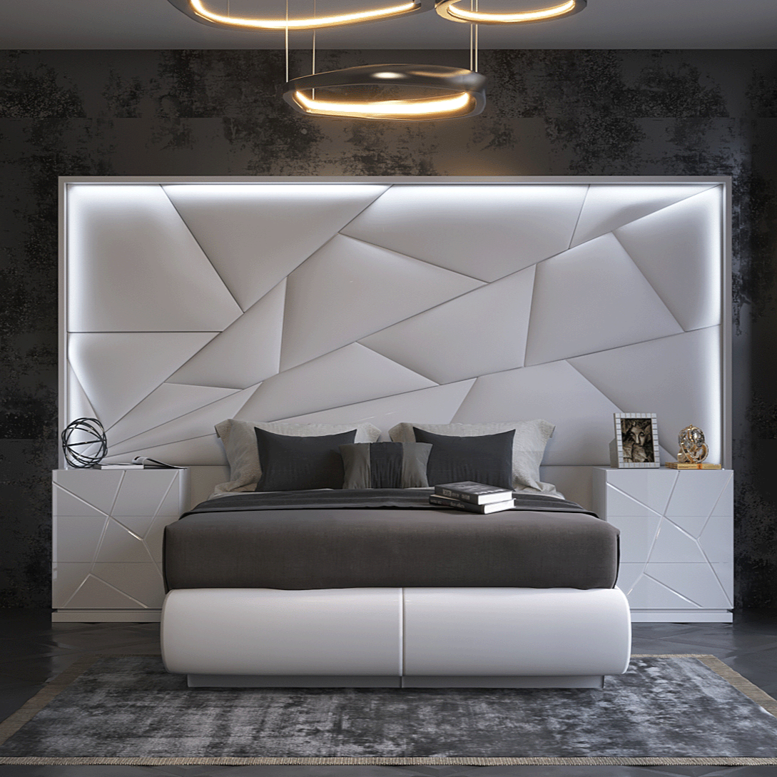 Majesty Bedroom Set w/Light and Kiu Cases